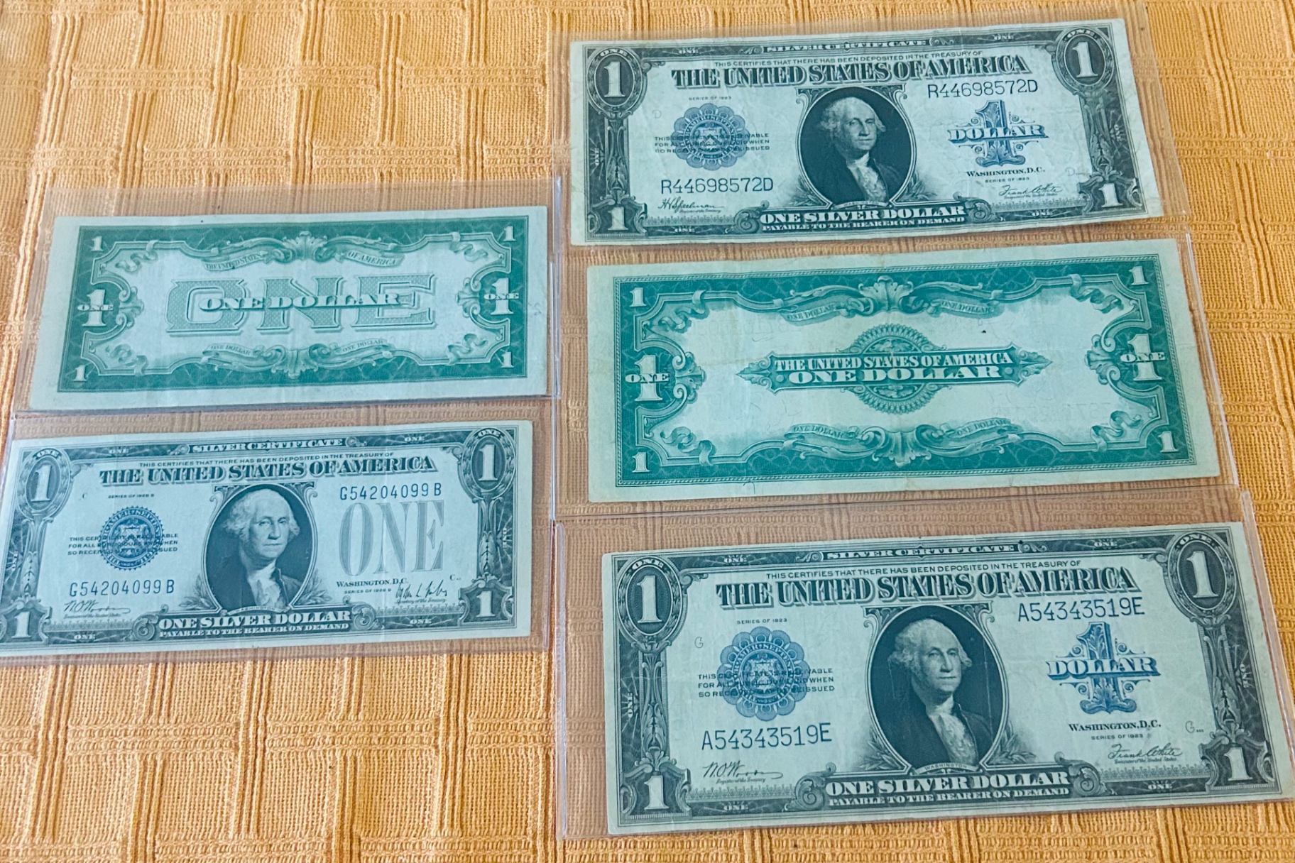 Vintage 1923 and 1928 US silver certificate one dollar bills